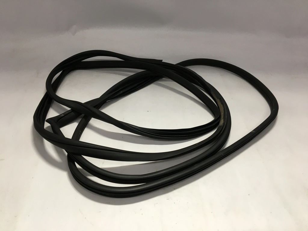 фото №1, Прокладка дверь перед правая ssangyong tivoli 15-