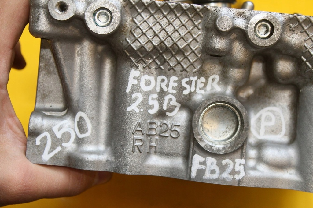 фото №13, Головка правая forester v legacy vi 2.5 b fb25