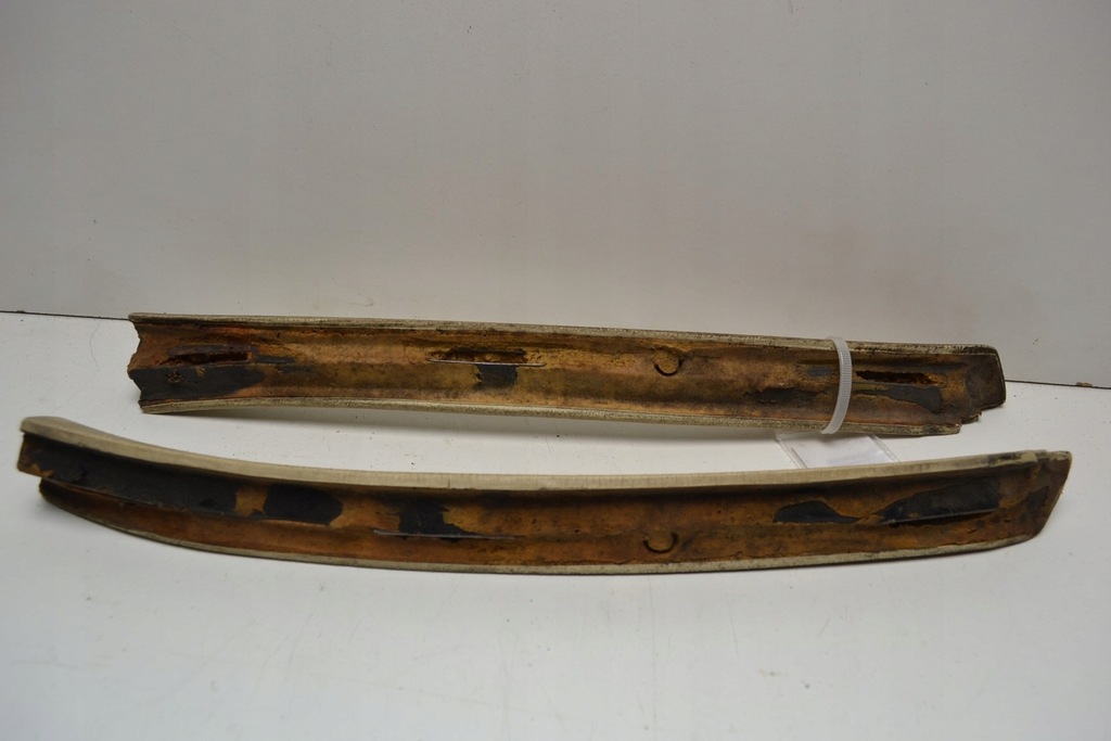 фото №4, Mercedes w114 ce coupe оббивка захист накладки задня