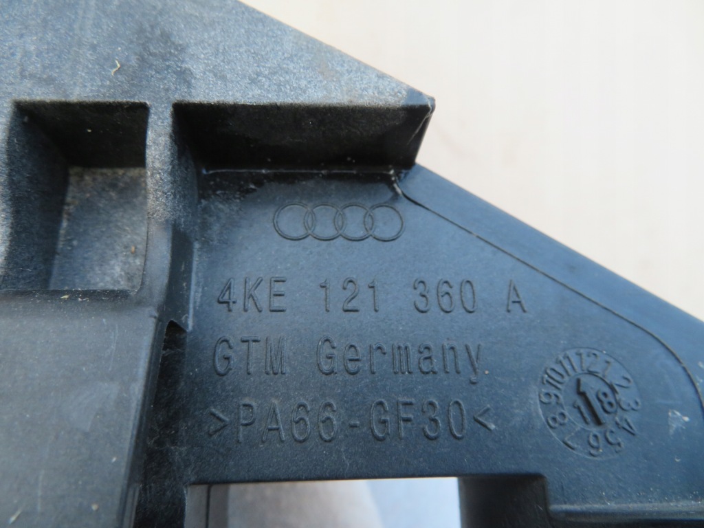 Audi e-tron корпус, рамка, радиатора 4ke121360a с Разборки