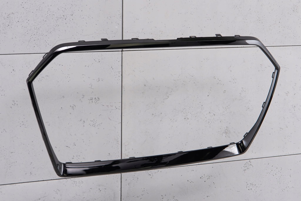 фото №7, Audi rs3 8va 2017-2020 po faceliftingu czarna рамка решітка 8v5853651r