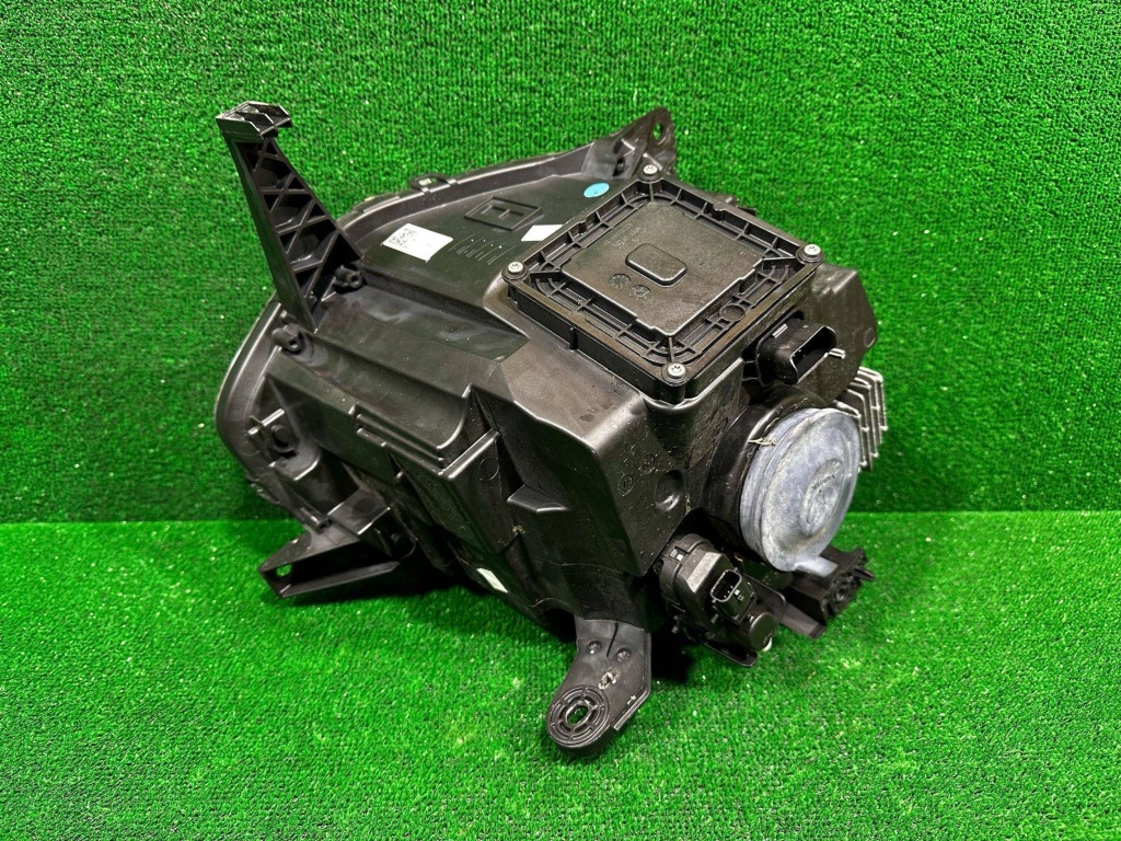 Лампа renault twingo iii рестайлинг  led левый перед европа 260602593r с Разборки