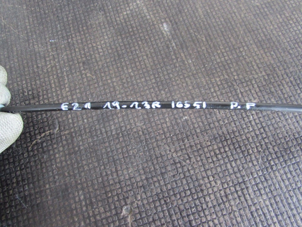 фото №8, Трос замка правий перед toyota corolla e21 1.8 b hybrid 19-23 r.