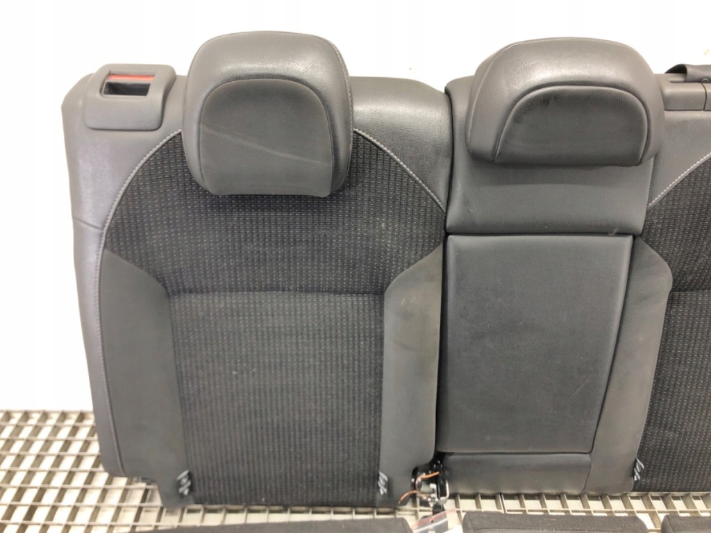 фото №2, Заднє сидіння drugi ряд citroen c4 ii хетчбек сидіння середня