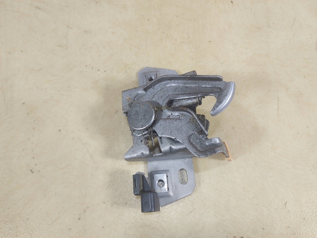 фото №4, Volvo c30 замок капот