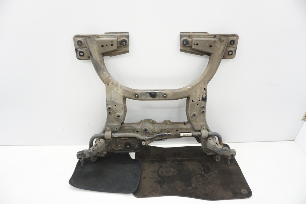 фото №1, Mercedes w246 подрамник подрамник передние 1.5cdi