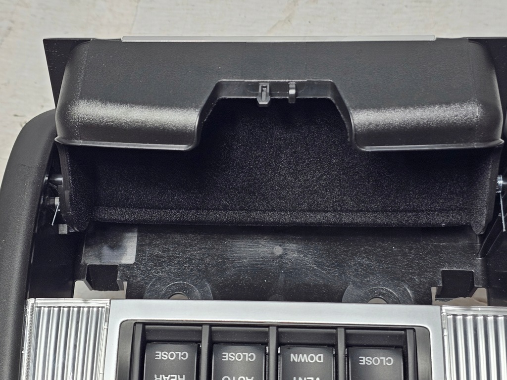 фото №14, Dodge ram v 19- лампа консоль потолочный 6ek041x7af usa