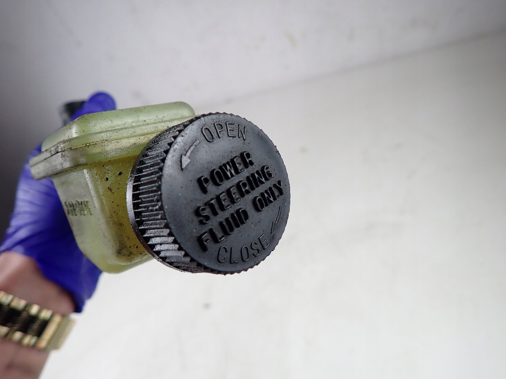 фото №5, Бак рідина підсилювача mazda 5 2.0 бензин 2008 europa