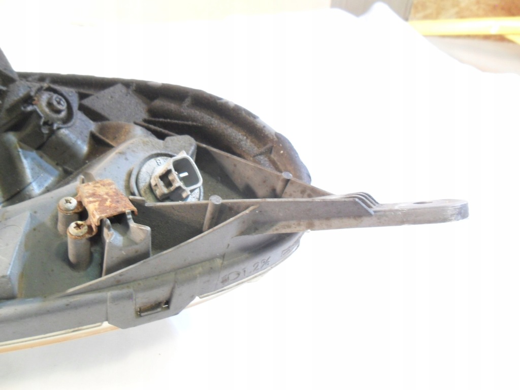 фото №13, Toyota yaris verso lift 03-06 фара лівий лампа