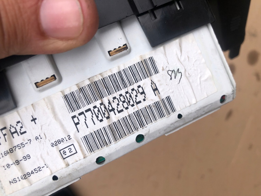 фото №4, Дисплей renault laguna 7700428029a годинник