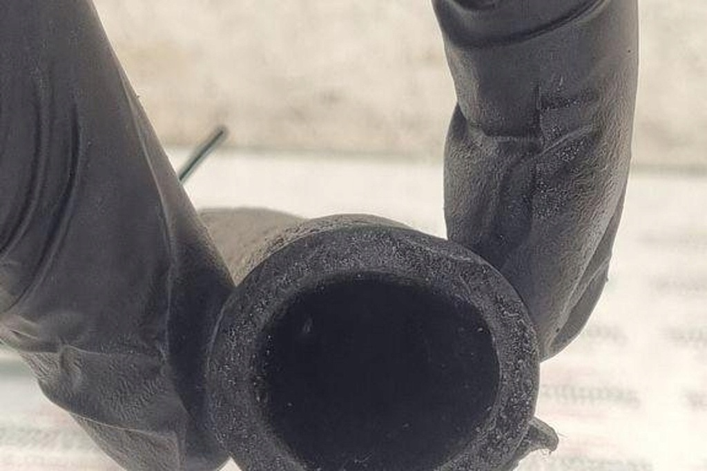 фото №5, Труба охлаждение audi 059121065b 2.48l дизель 2002