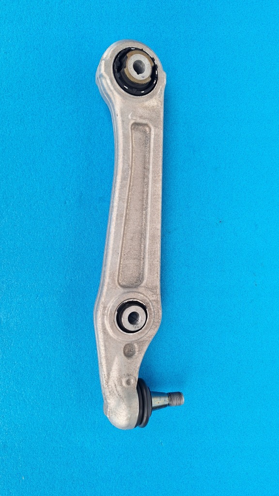 фото №1, Mercedes eqs v297 рычаг правый передний нижний правый