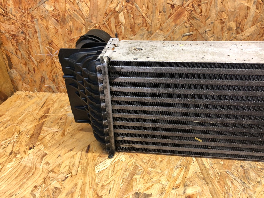 Радіатор повітря інтеркулер bmw f01 f02 f07 f10 f11 b47 n47 n57 7805629 в Україні