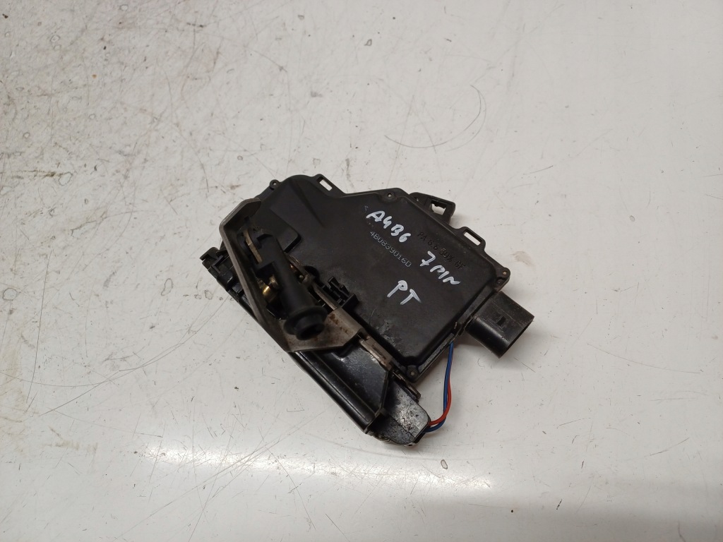 фото №1, Audi a4 b6 00-06 замок правый задняя 7pin