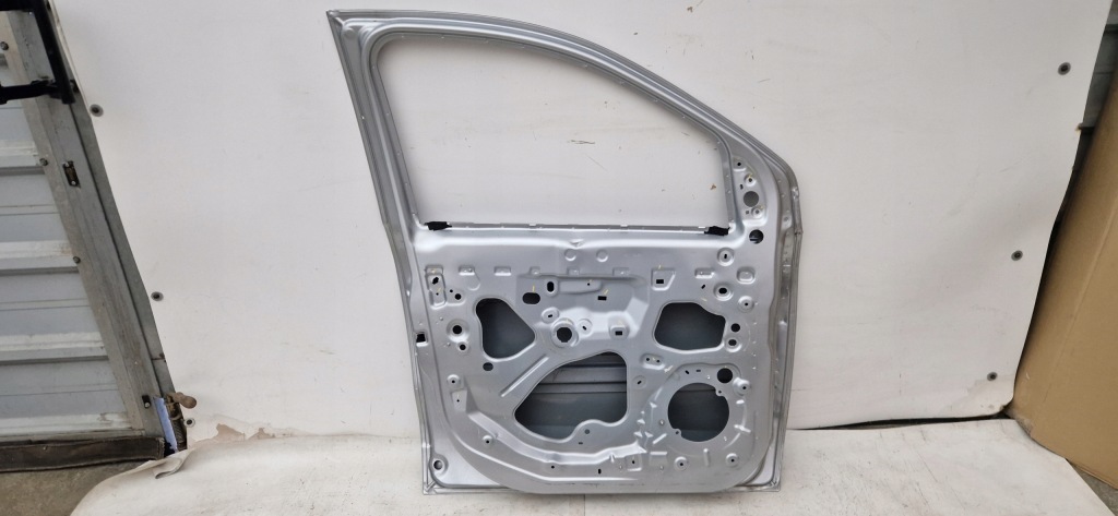 Renault express 21- r дверь передние левая в Украине