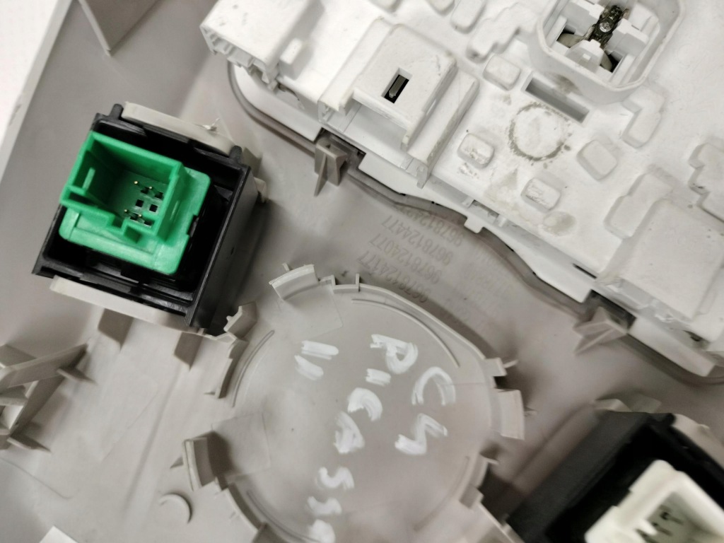 фото №4, Лампа стельовий citroen c4 picasso ii lift