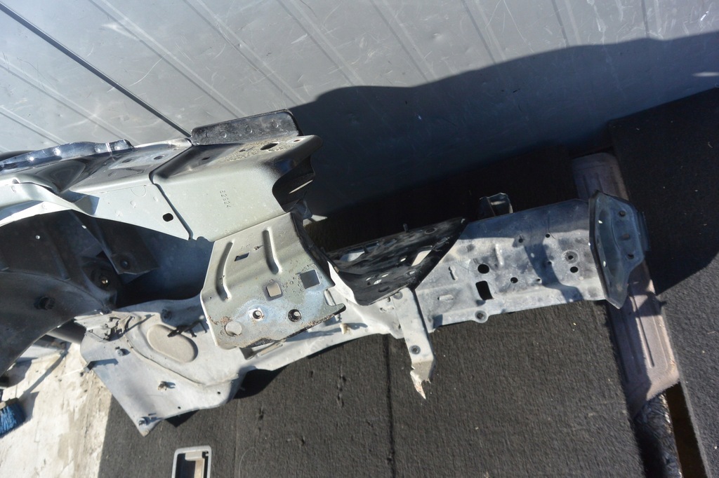 фото №6, Maserati quattroporte четверть правая перед чашка