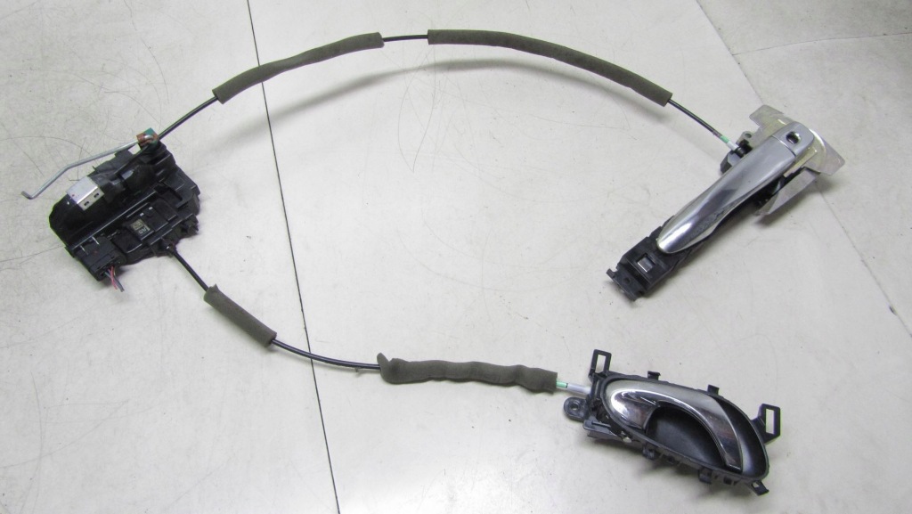 фото №1, Nissan x-trail t32 замок ручка дверь правый перед 14-