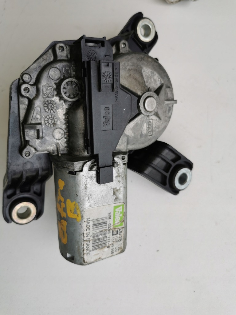 Купить Моторчик дворники задняя opel zafira b 13145548