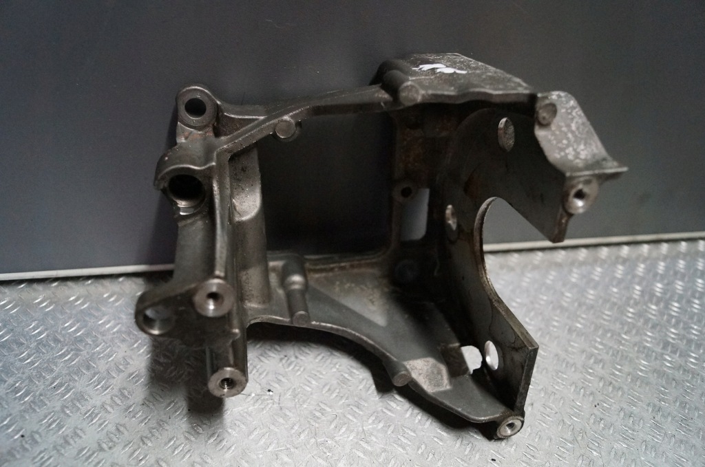 фото №1, Jaguar xf 3.0 d v6 кронштейн кронштейн