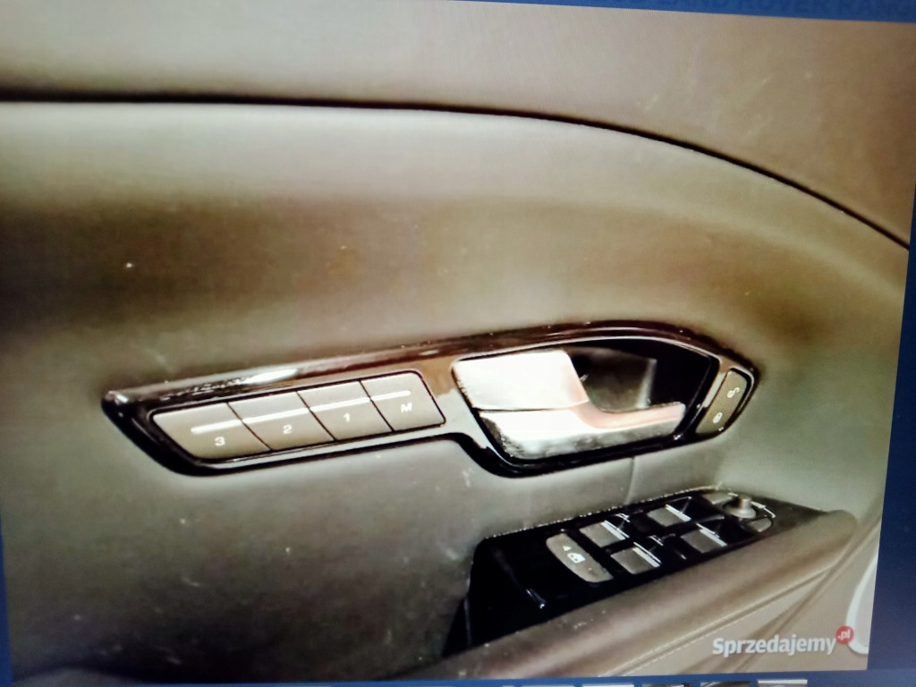 фото №4, Оббивка двері права ліва перед land rover range rover evoque cabrio