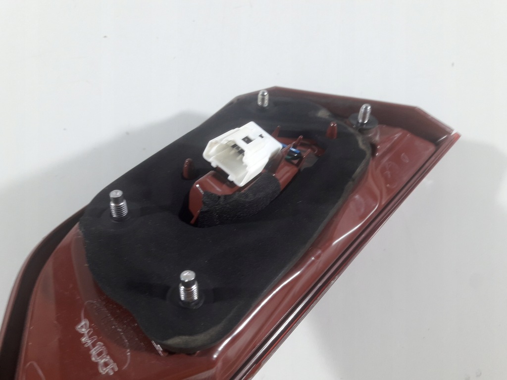 фото №7, Infiniti q50 14r лампа крышки багажника правая