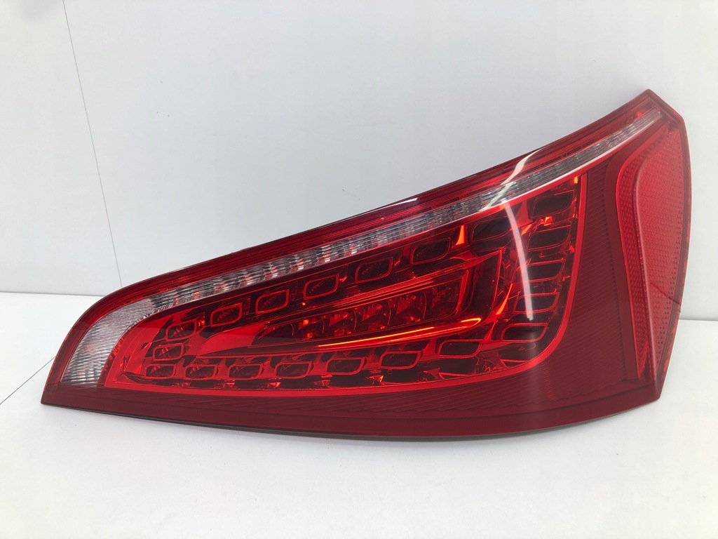 фото №1, Audi q5 8r задняя правая лампа w крышка led 8r0945094a