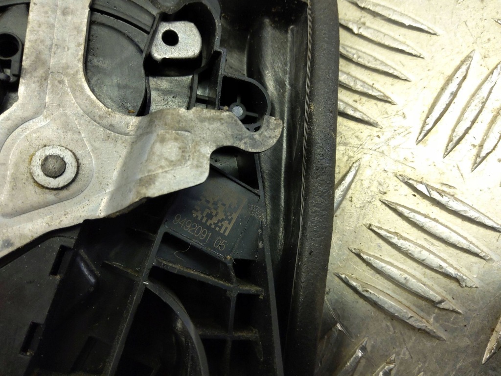 Bmw x3 g01 2022 перед сторона левая замок дверь передних Оригинал