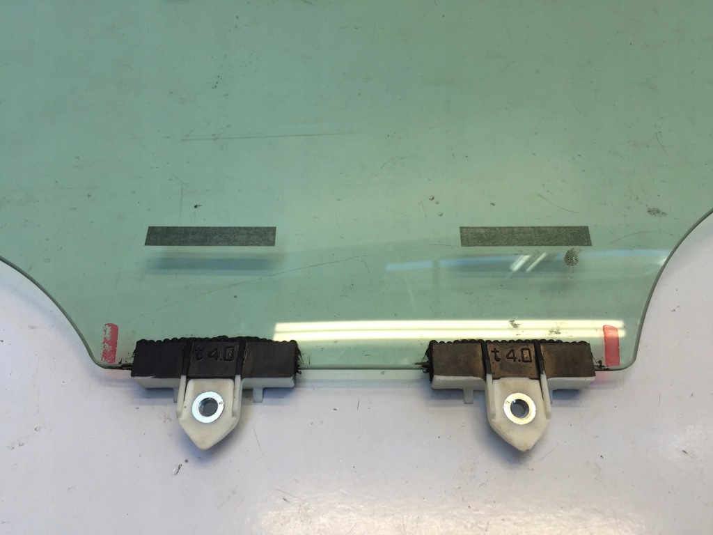 Lexus ux 250h 2020 стекло дверь левый перед Оригинал