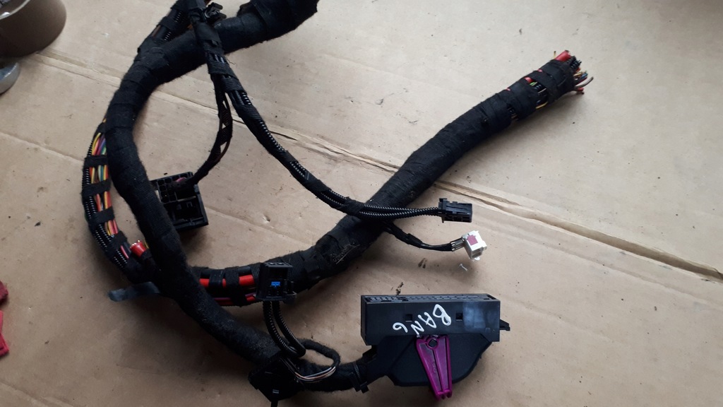 фото №15, Q5 8r штекер жгут усилителя bang olufsen