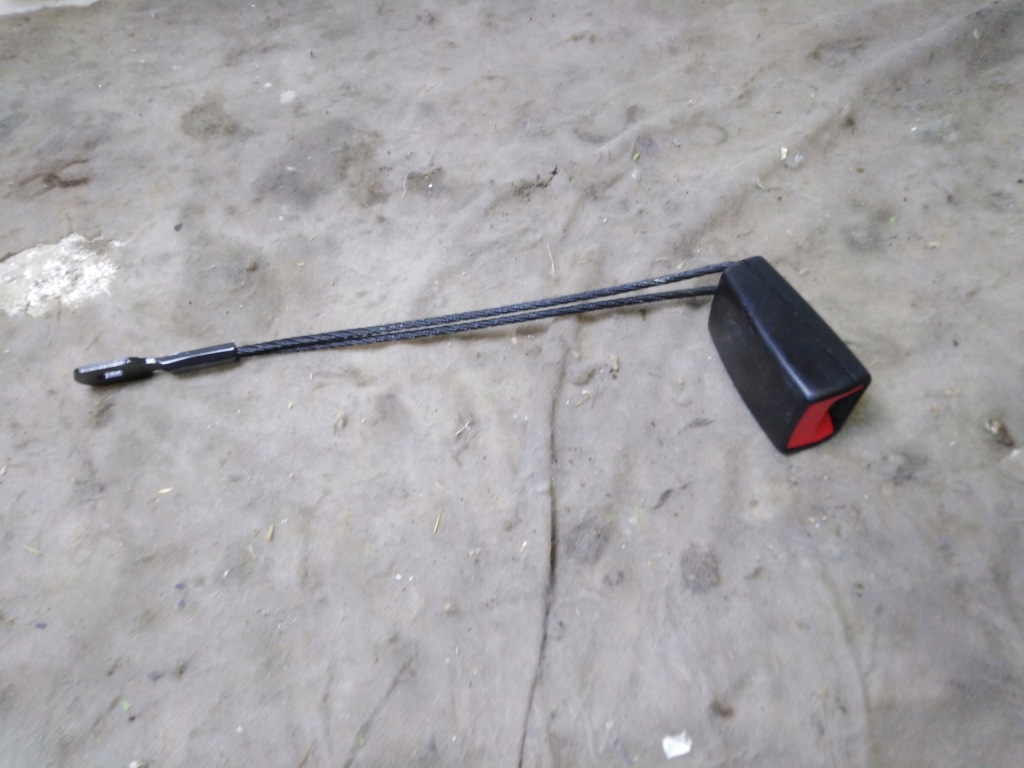 Купити Mercedes a w168 рестайлінг  кліпса поперечина задній середня 01r