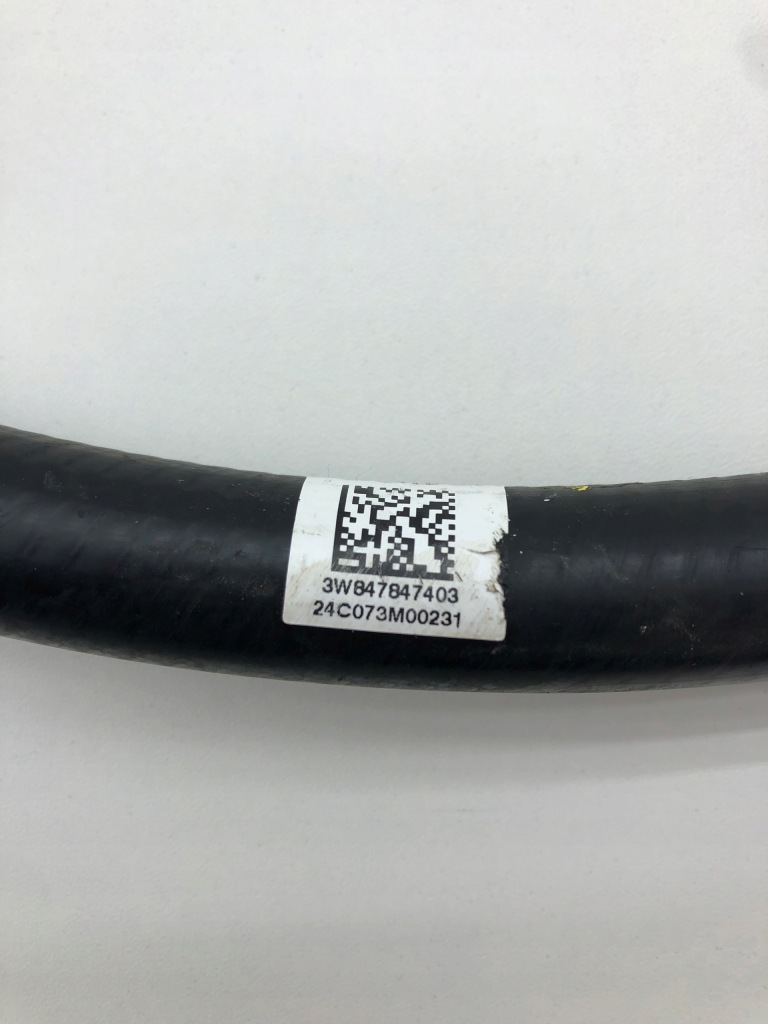 Bmw x1 u11 труба шланг воды радиатора 8478474 Киев