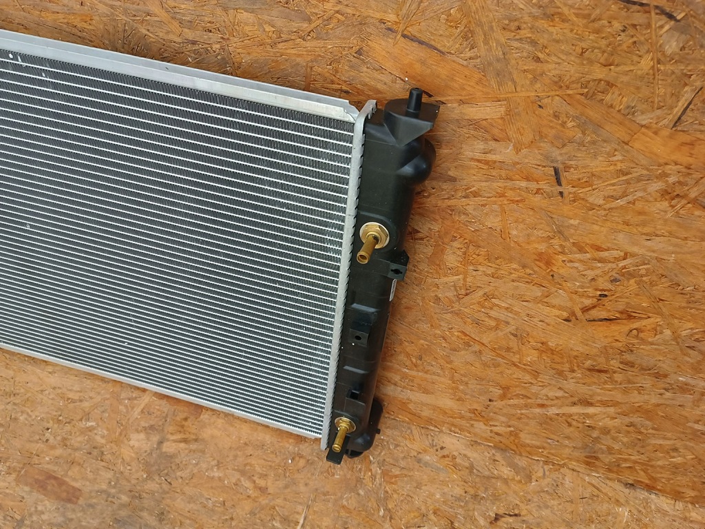 фото №9, Радиатор wody mazda mpv ii 2.5 3.0 v6 gy0115200b