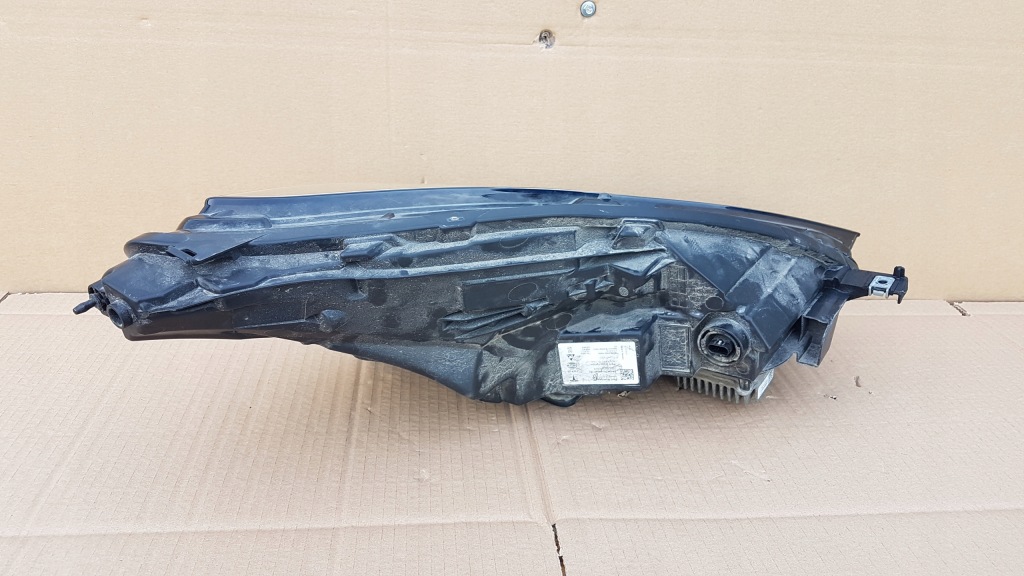 Купить Фара перед левая tesla 3 рестайлинг  y full led 1514952