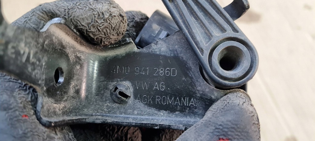 фото №11, Sq8 4m rsq8 q8 датчик вирівнювання лампа кронштейн правий перед 4m0907504a sq7