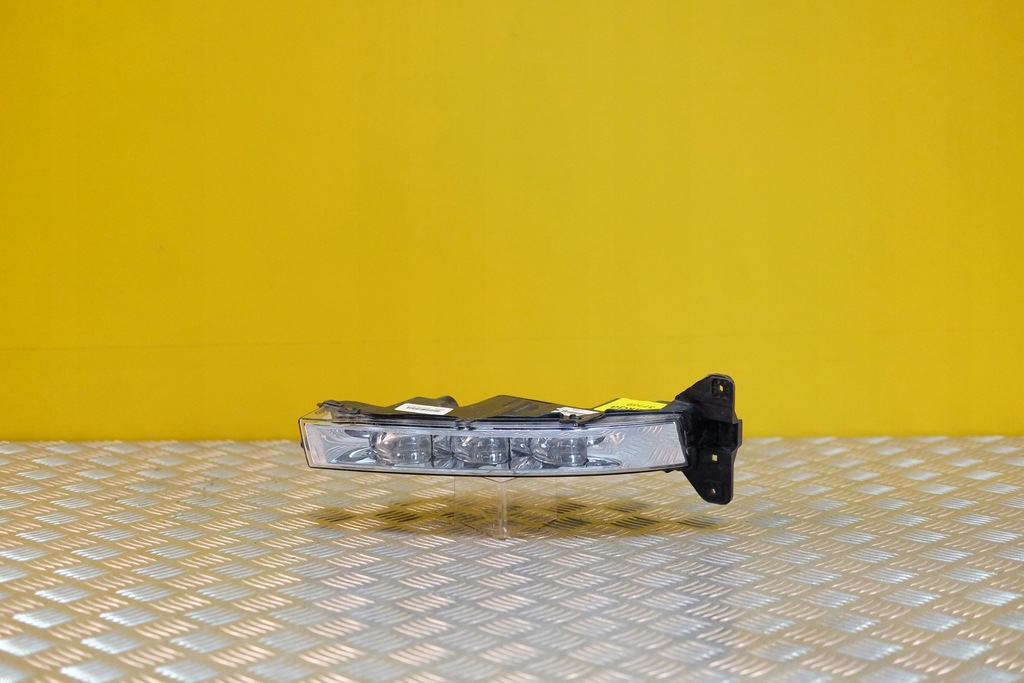 фото №1, Dodge charger 2015-2018 протитуманна фара лампа led drl l