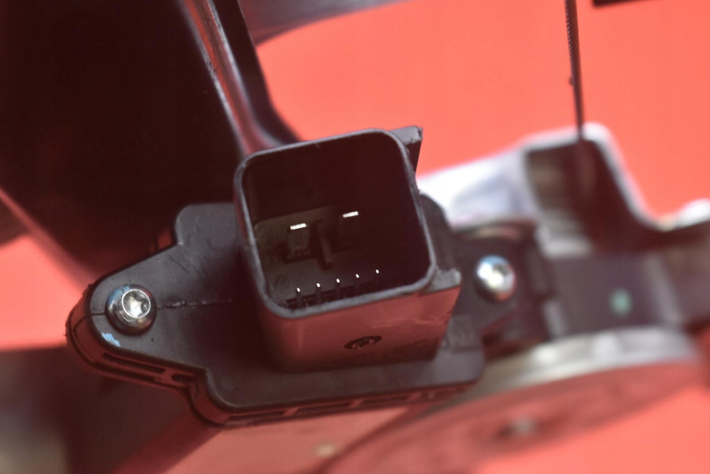 Підйомник скло правий перед eu 98810-suv 20 opel mokka a 12-15 Ціна