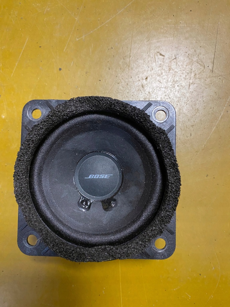 фото №1, Динамик консоли панели перед bose infiniti q70