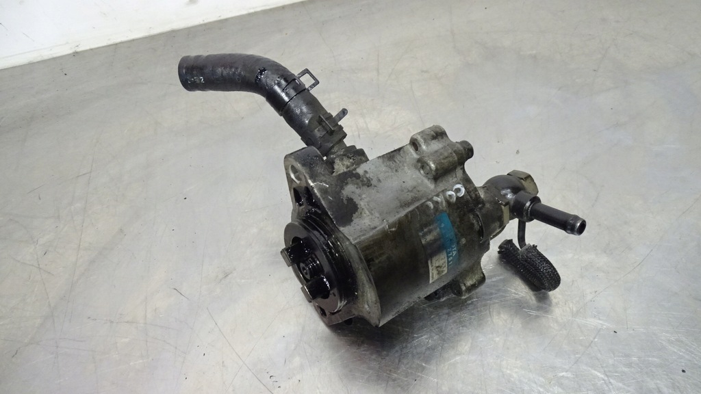 фото №1, Вакуум насос toyota corolla 2.0