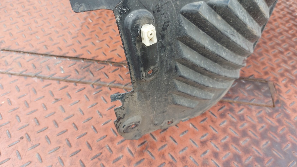 фото №13, Подкрылок правый перед bmw x1 u11 22-