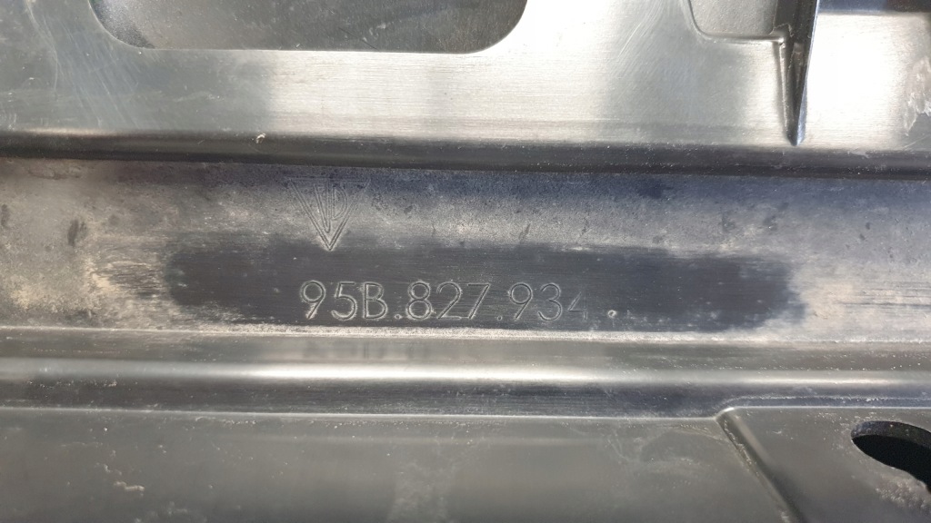 Купити Porsche macan 95b спойлер спойлер кришки ліхтар стоп 95b827934