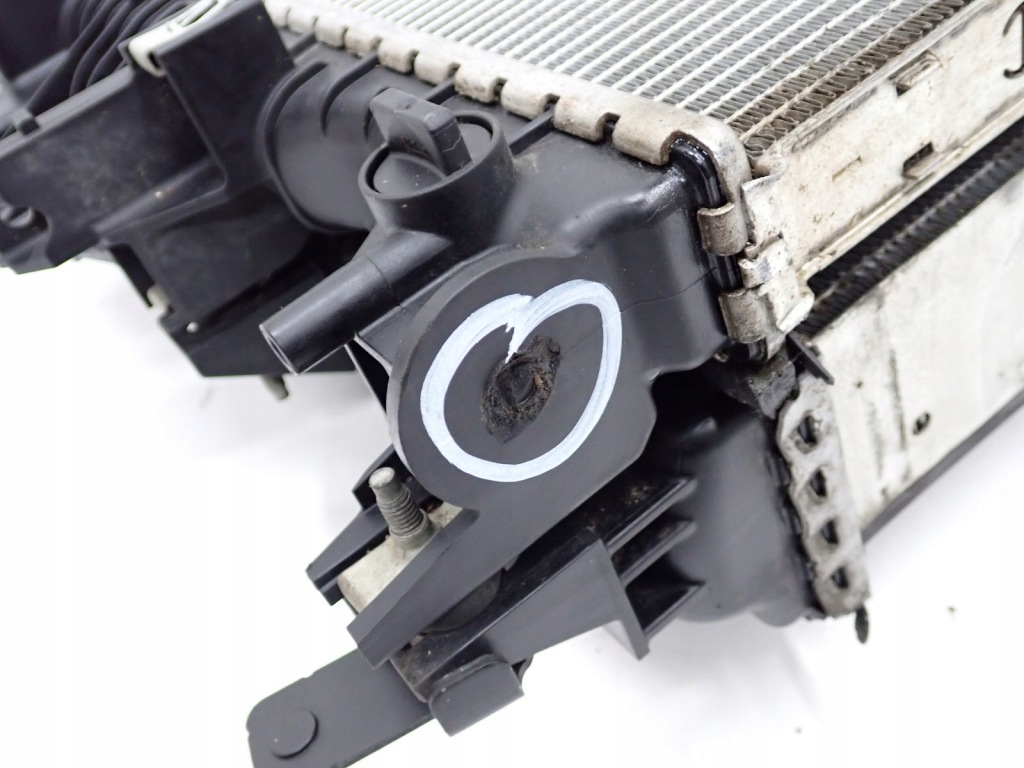 Радіатор води кондиціонер інтеркулер європа ford galaxy mk4 22r Зі Шроту