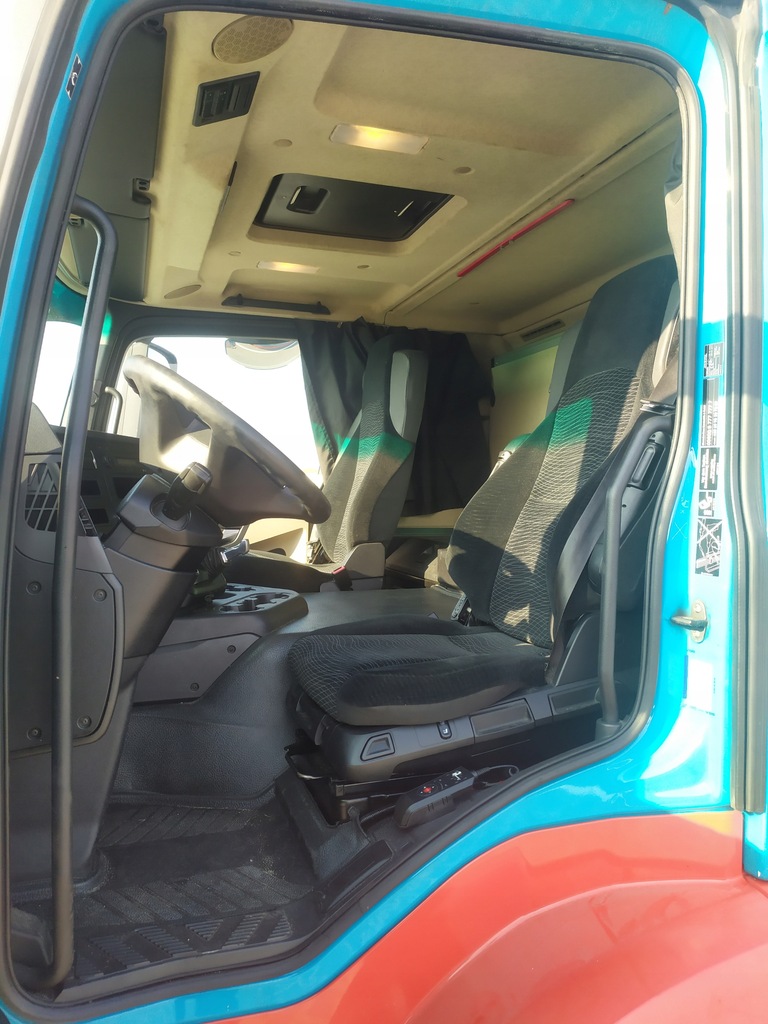 фото №10, Mercedes actros 2016 mp4 streamspace - кабина