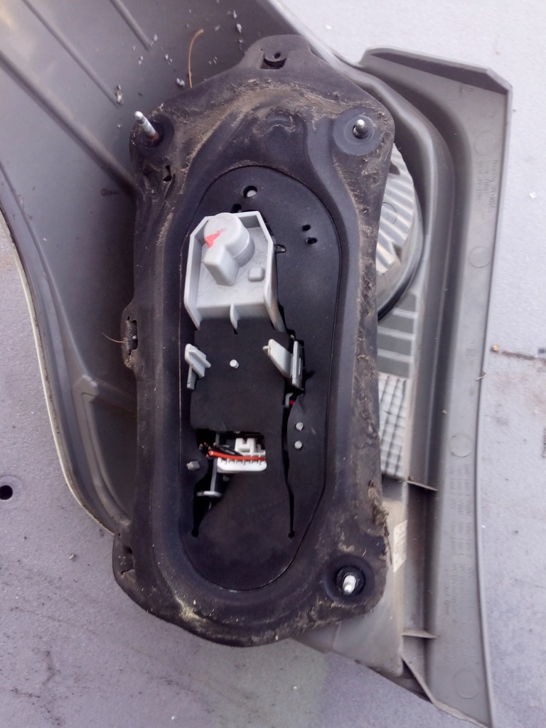 фото №6, Toyota verso 09-12 лампа правая задняя оригинал europa б/у