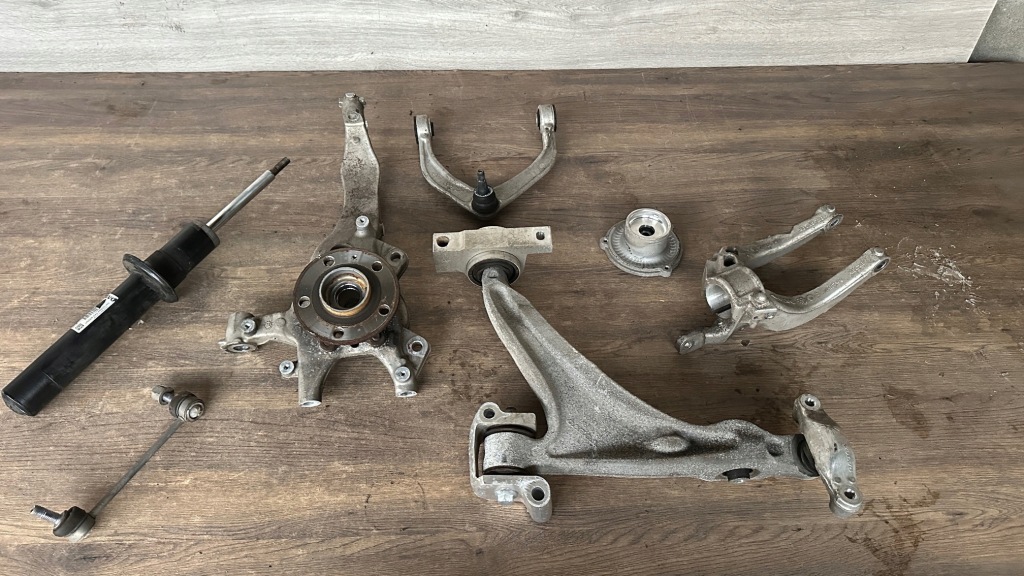 фото №1, Volvo s90 ii v90 ii амортизатор перед prawuy lu левый 2017-2025 32346004