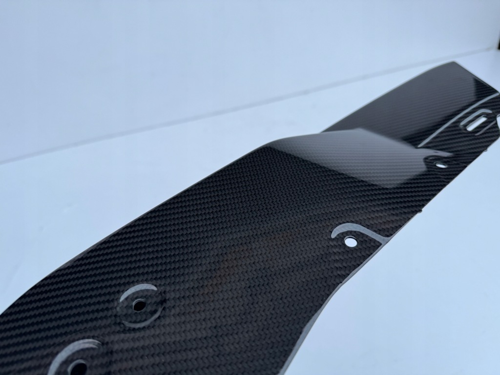 фото №7, Спойлер молдинг накладка перед audi r8 4s0 lift карбон 4s0807514a 4s0807513a