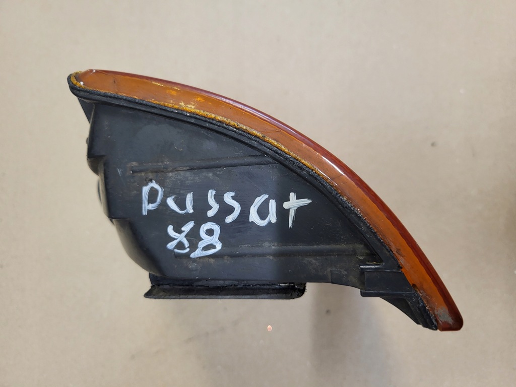 фото №9, Поворотник поворотник лампа правый перед vw passat b3/b4 1988'- оригинальный номер 357953050