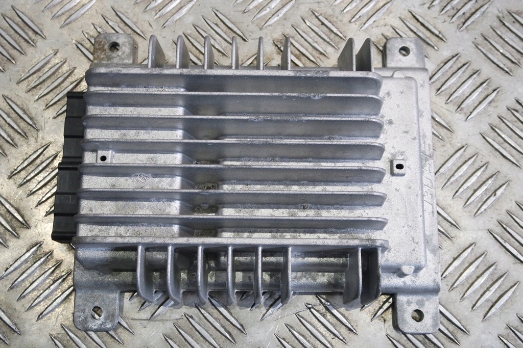 фото №1, Усилитель модуль maserati bose