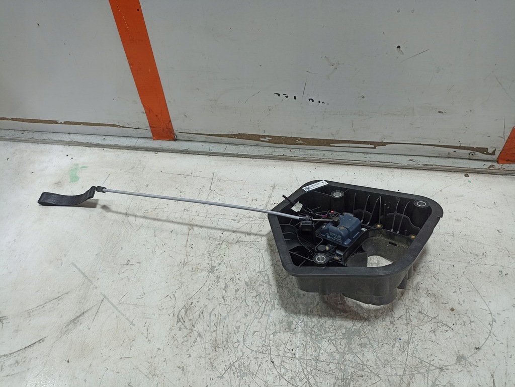 фото №1, Tesla model 3 корпус роз'єм заряджання 1490374-29-c