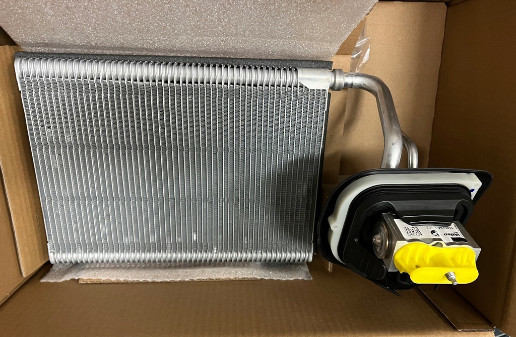 фото №1, Випарник кондиціонера bmw x4 z4 g20 g21 новий!!!
